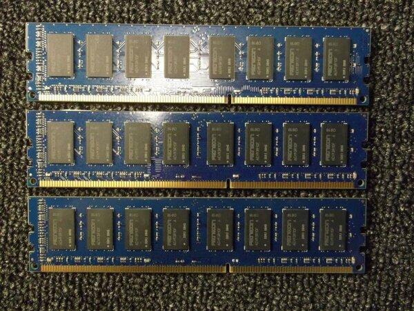 3 GB (3x1GB) RAM 240pin DDR3-1066 PC3-8500   #6757
