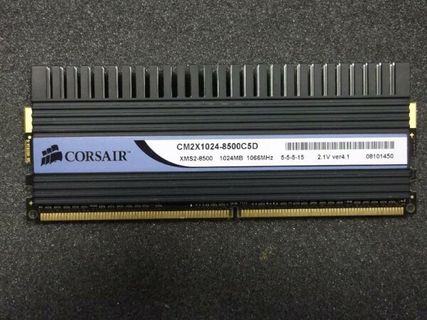 Corsair Dominator 1 GB (1x1GB) CM2X1024-8500C5D 240pin DDR2-1066 PC2-8500   #2278