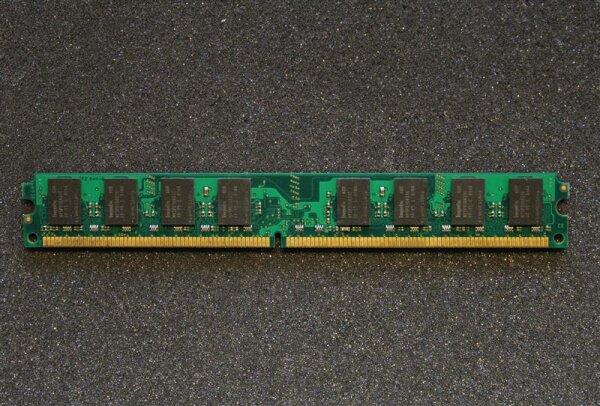 2 GB (1x2GB) RAM 240pin DDR2-800 PC2-6400 low profile   #31012