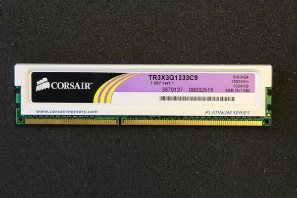 Corsair XMS3 1 GB (1x1GB) TR3X3G1333C9 DDR3-1333 PC3-10600   #36936