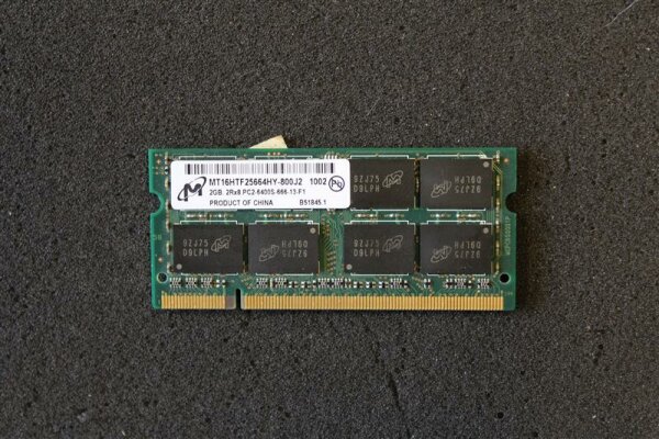 2 GB SO-DIMM (1x2GB) Micron MT16HTF25664HY-800J2 PC2-6400S 800 Mhz   #37360